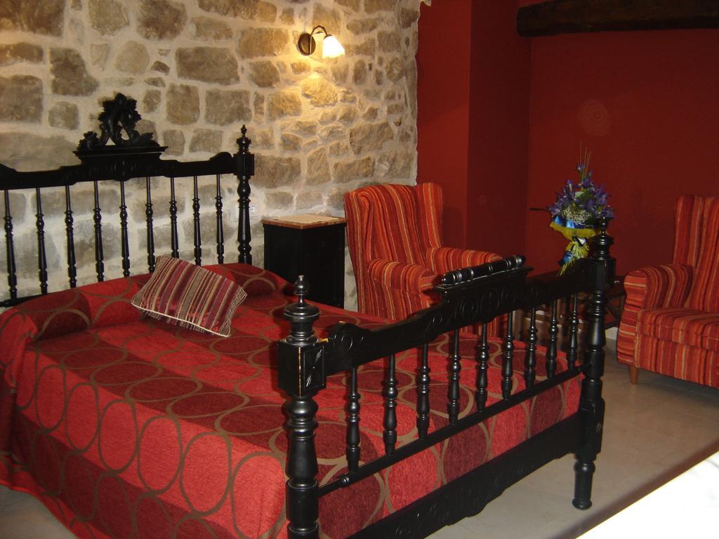 Hostal Casa Laure Y Mª Jose Arens de Lledo Zewnętrze zdjęcie
